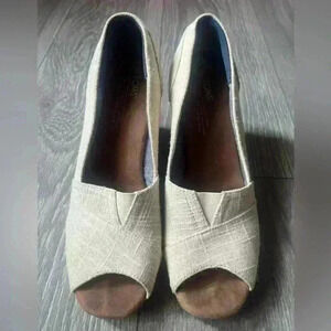 TOMS Cream Canvas Wedge Peep Toe Sandal Size 10